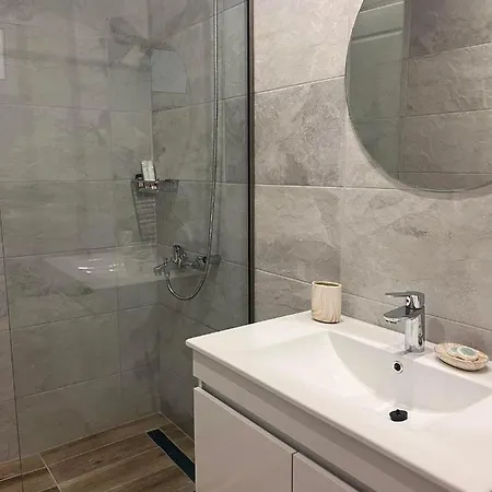 Aceno Appartement *